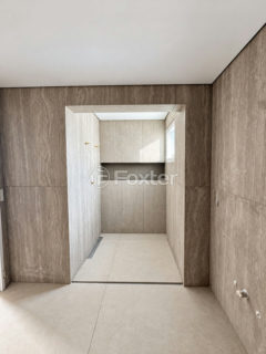 Image 16 - 1038375