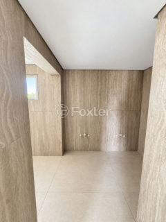 Image 17 - 1038375
