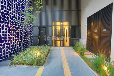 Image 33 - 1038383