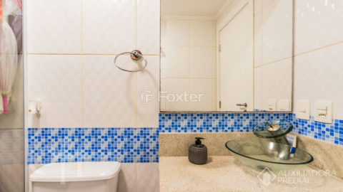Image 19 - 1038402