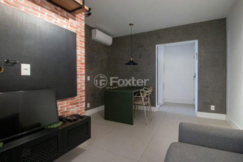 Image 33 - 1038413