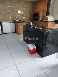 Image 10 - 1038481