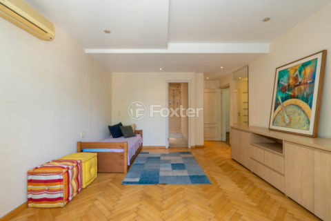 Image 33 - 1038508