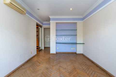 Image 38 - 1038508