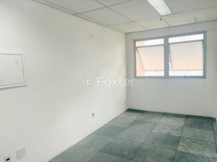 Image 6 - 1038517
