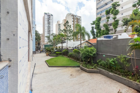 Image 17 - 1038532