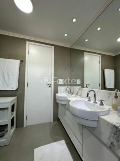 Image 31 - 1038533