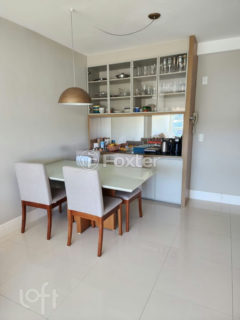 Image 1 - 1038553