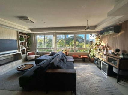 Image 22 - 1038580