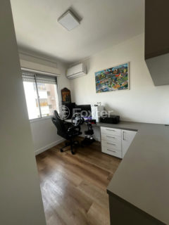 Image 4 - 1038592