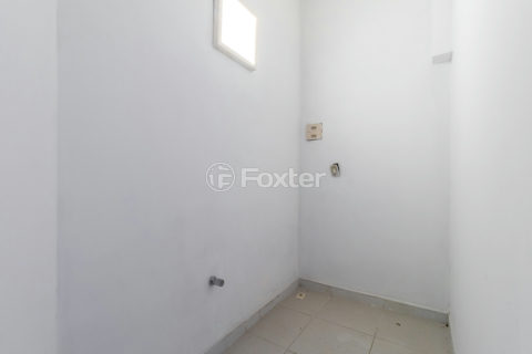 Image 21 - 1038602