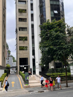 Image 32 - 1038602