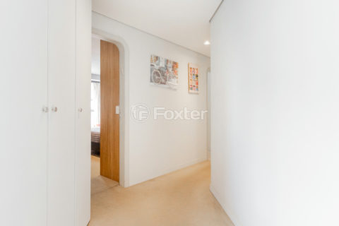 Image 34 - 1038610