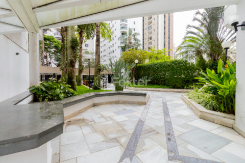 Image 65 - 1038610