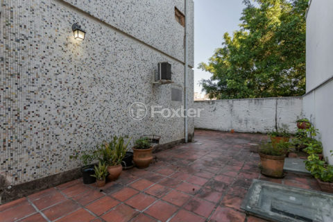 Image 15 - 1038621