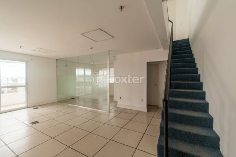 Image 17 - 1038623