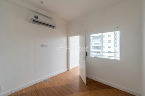 Image 38 - 1038623