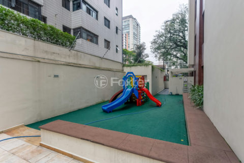 Image 40 - 1038647