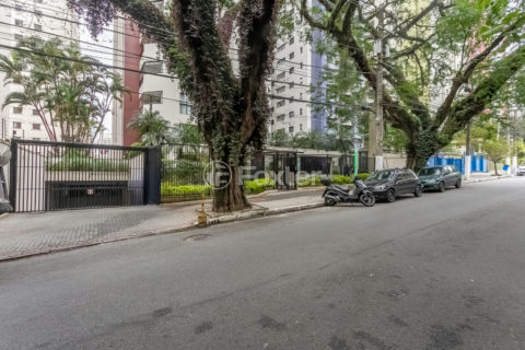 Image 46 - 1038647