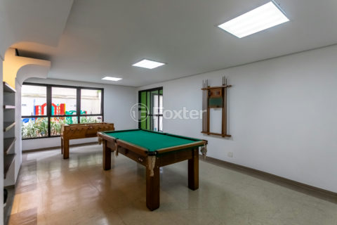 Image 42 - 1038647
