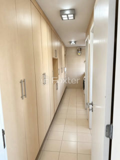 Image 22 - 1038650