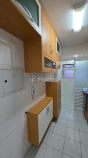 Image 8 - 1038661