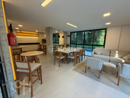 Image 22 - 1038680