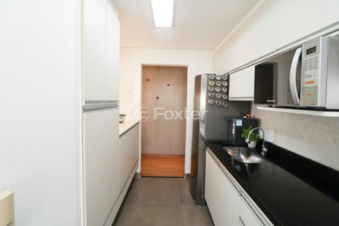 Image 11 - 1038688