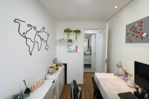 Image 21 - 1038688