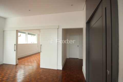Image 10 - 1038690
