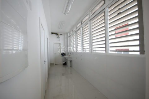 Image 24 - 1038690