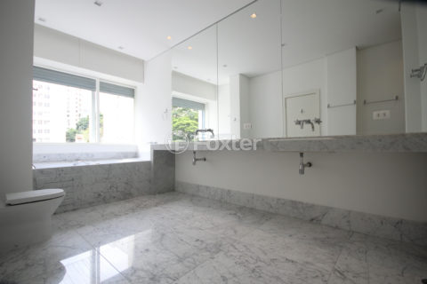 Image 3 - 1038690