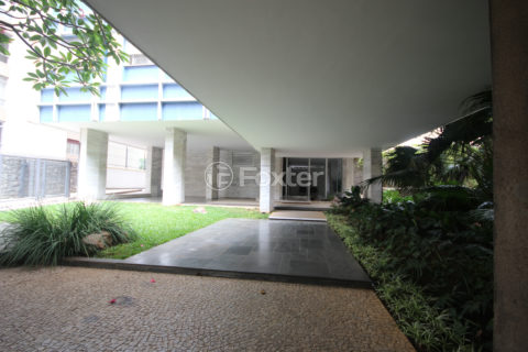 Image 52 - 1038690