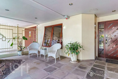 Image 39 - 1038694