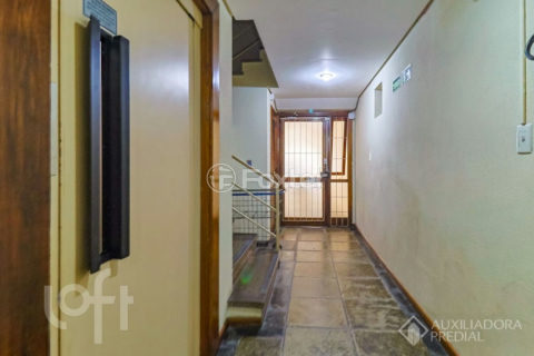 Image 42 - 1038694