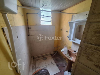 Image 42 - 1038717