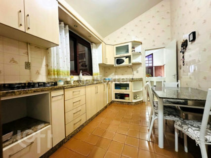 Image 30 - 1038737