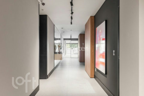Image 28 - 1038756