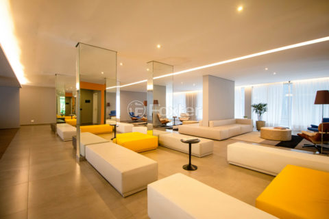 Image 22 - 1038760