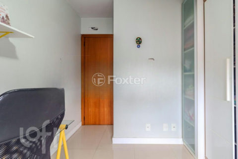 Image 17 - 1038847