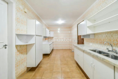 Image 4 - 1038912