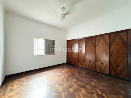 Image 29 - 1038943