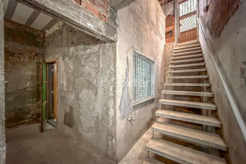 Image 30 - 1038950