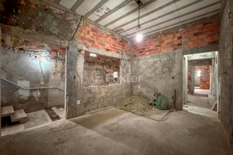 Image 27 - 1038950