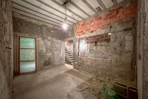 Image 26 - 1038950