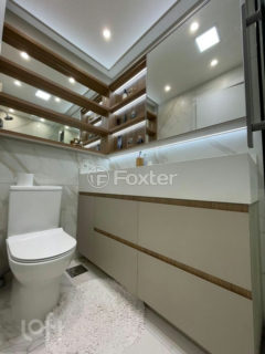 Image 21 - 1038958