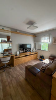 Image 4 - 1038993