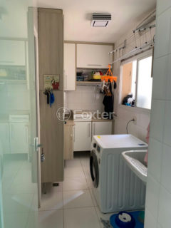 Image 10 - 1039005