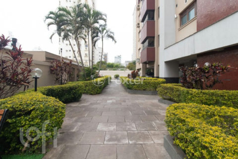 Image 39 - 1039010
