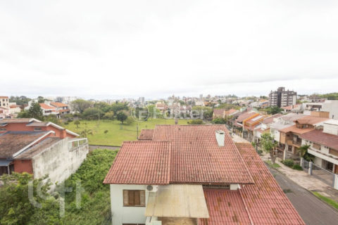 Image 20 - 1039053